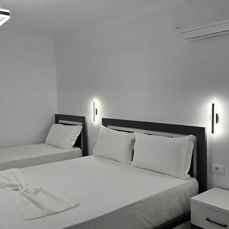 Guest House Pogradeci Buitenkant foto